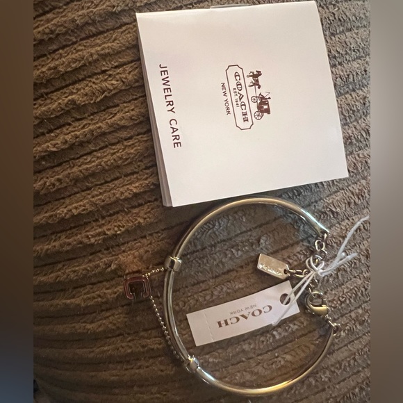 Coach bracelet with C nwt - Picture 6 of 7